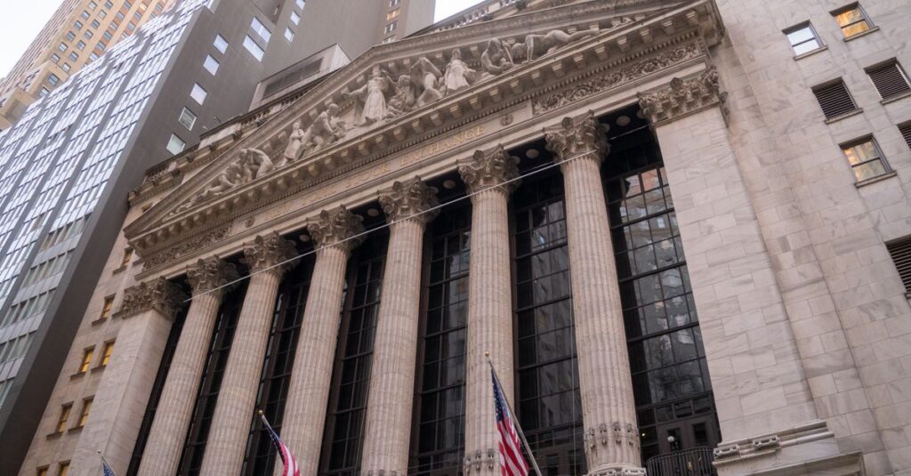 나스닥 최고치 - S&P500 지수와 기술주 중심 나스닥 비교 분석